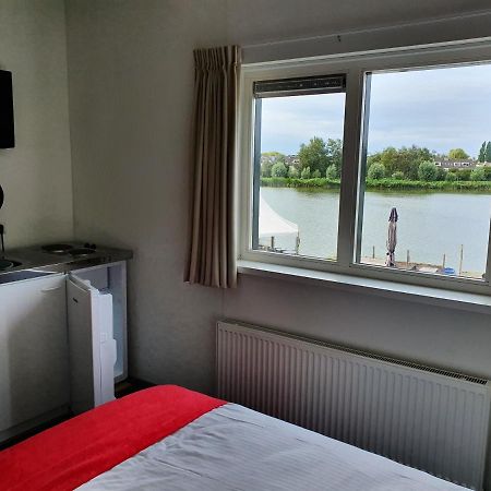 Hotel Restaurant Lakeside Uithoorn Exterior photo